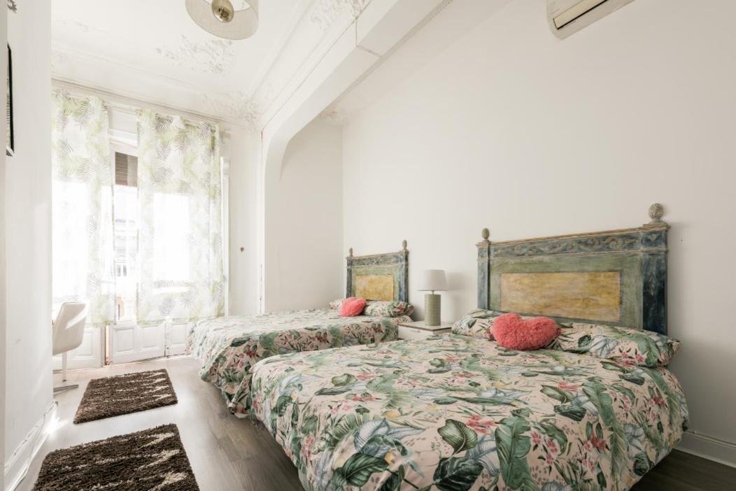 M&F 7 Rooms/7 Bathrooms Over Gran Via マドリード エクステリア 写真