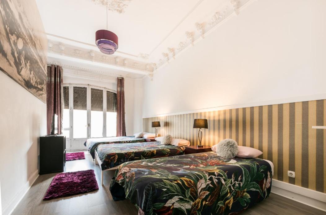M&F 7 Rooms/7 Bathrooms Over Gran Via マドリード エクステリア 写真