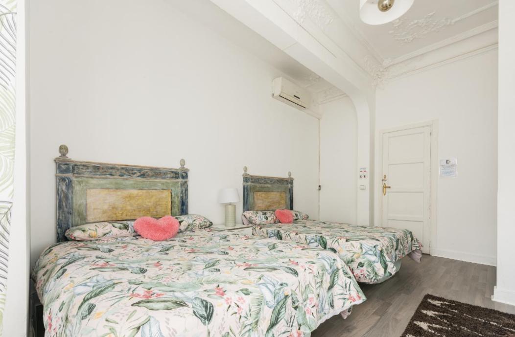 M&F 7 Rooms/7 Bathrooms Over Gran Via マドリード エクステリア 写真