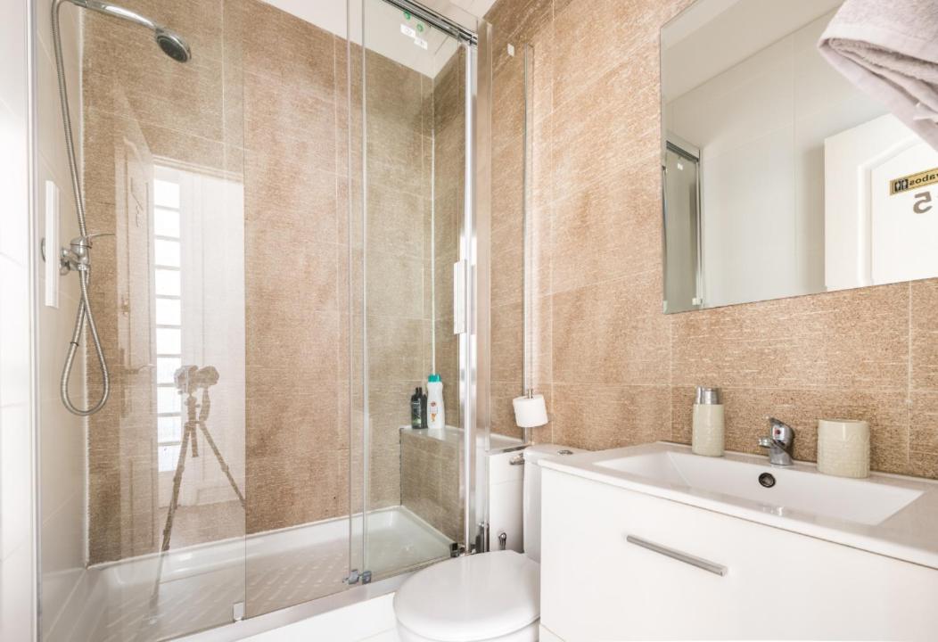 M&F 7 Rooms/7 Bathrooms Over Gran Via マドリード エクステリア 写真