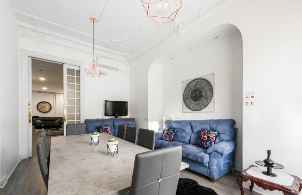 M&F 7 Rooms/7 Bathrooms Over Gran Via マドリード エクステリア 写真